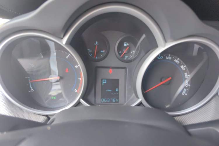 Used Chevrolet Cruze 2012 1.8L SE AT Instrument Cluster