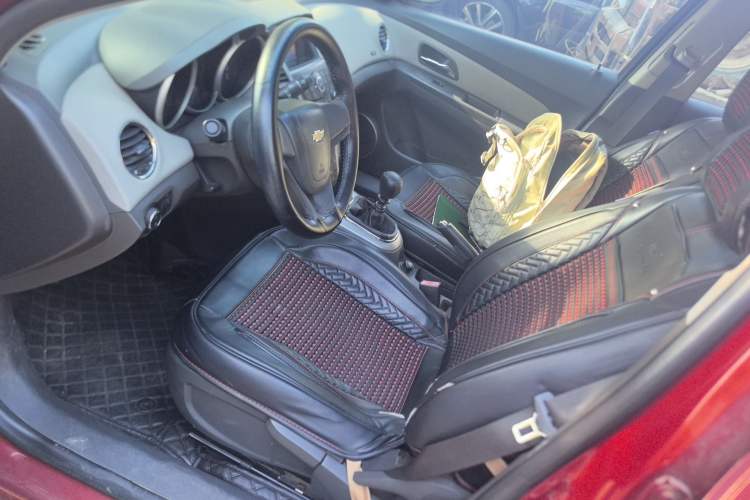 Used Chevrolet Cruze 2012 1.6L SE MT Left Front Seat