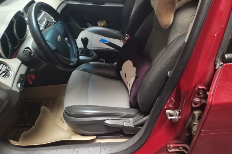 Used Chevrolet Cruze 2012 1.6L SL MT Left Front Seat