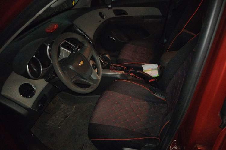 Used Chevrolet Cruze 2012 1.8L SE AT Left Front Seat