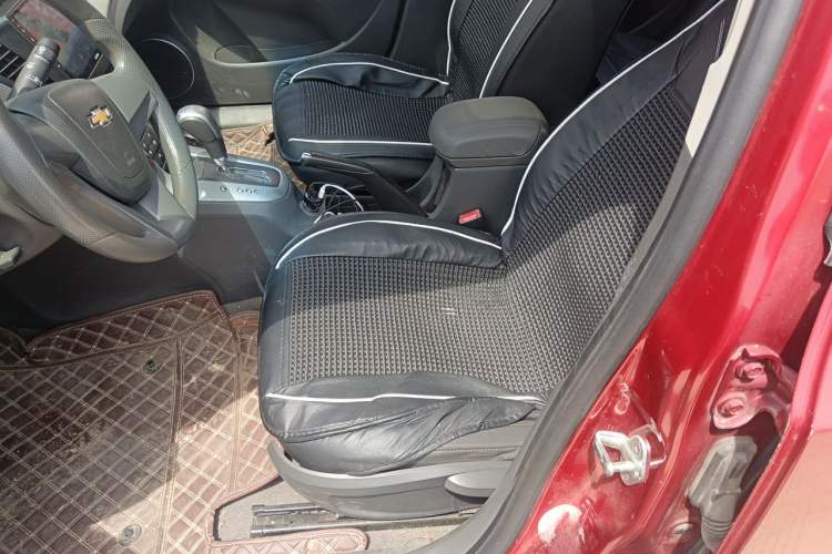 Used Chevrolet Cruze 2012 1.8L SE AT Left Front Seat
