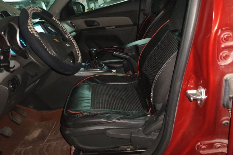 Used Chevrolet Cruze 2012 1.6L SL MT Left Front Seat