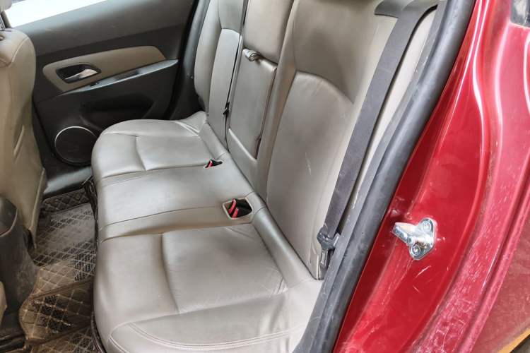 Used Chevrolet Cruze 2012 1.8L SE AT Left Rear Seat