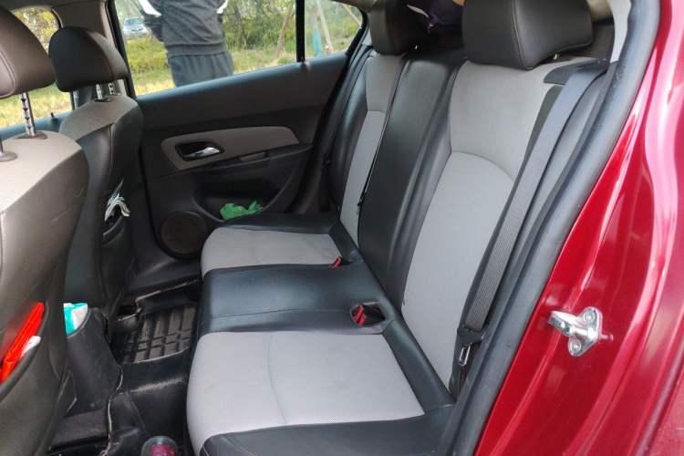 Used Chevrolet Cruze 2012 1.6L SL Grand Edition Manual Transmission Left Rear Seat