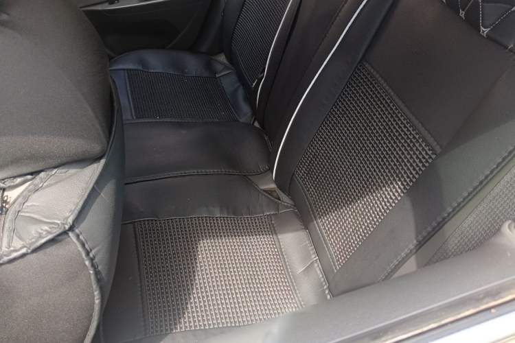 Used Chevrolet Cruze 2012 1.8L SE AT Left Rear Seat