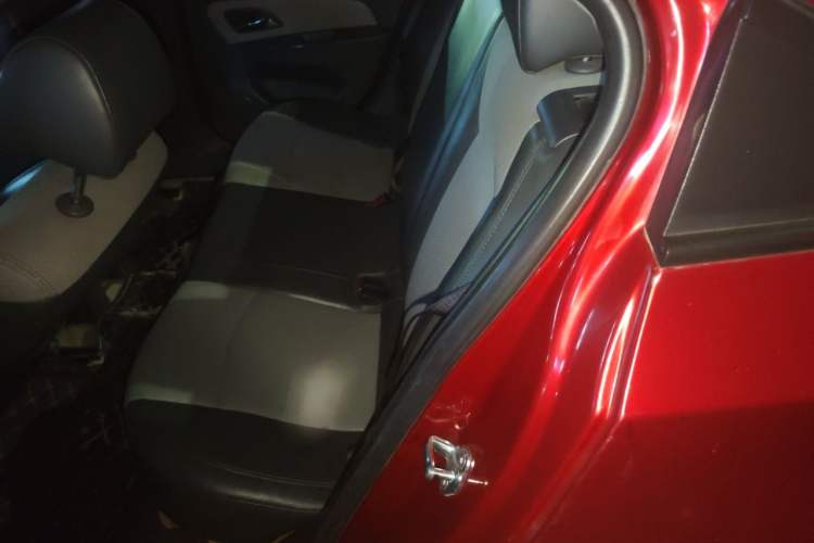 Used Chevrolet Cruze 2012 1.6L SL MT Left Rear Seat