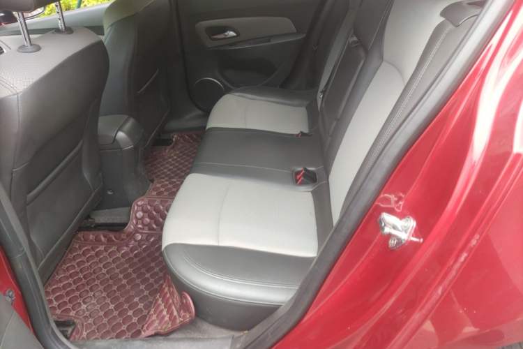 Used Chevrolet Cruze 2012 1.6L SE MT Left Rear Seat