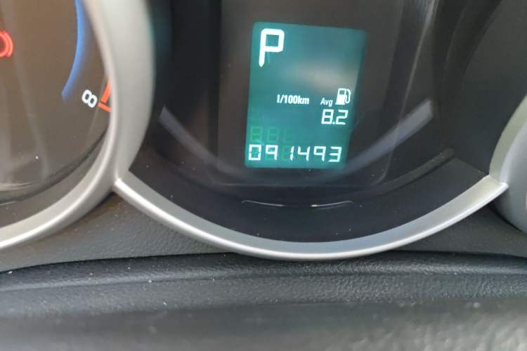 Used Chevrolet Cruze 2012 1.6L SE Automatic Odometer Close Up