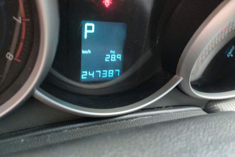 Used Chevrolet Cruze 2012 1.6L SE Automatic Odometer Close Up