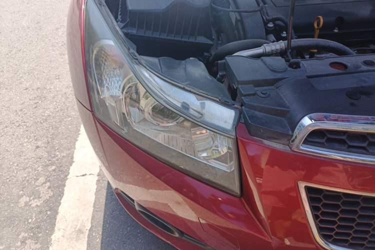 Used Chevrolet Cruze 2012 1.6L SE MT Right Front Headlight
