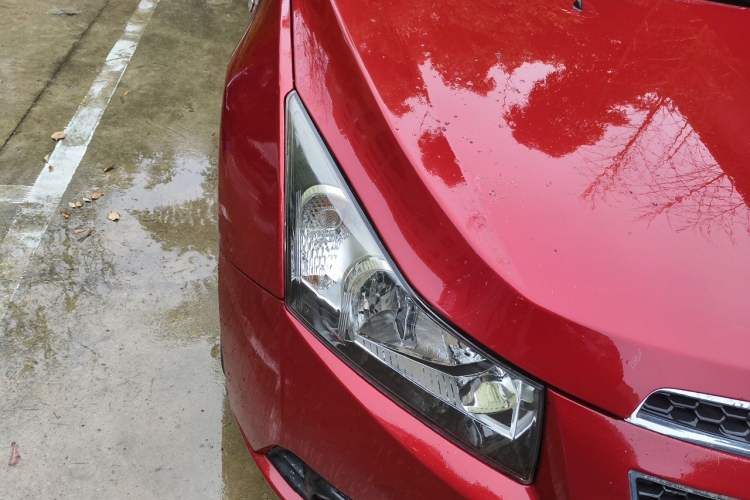 Used Chevrolet Cruze 2012 1.6L SE MT Right Front Headlight