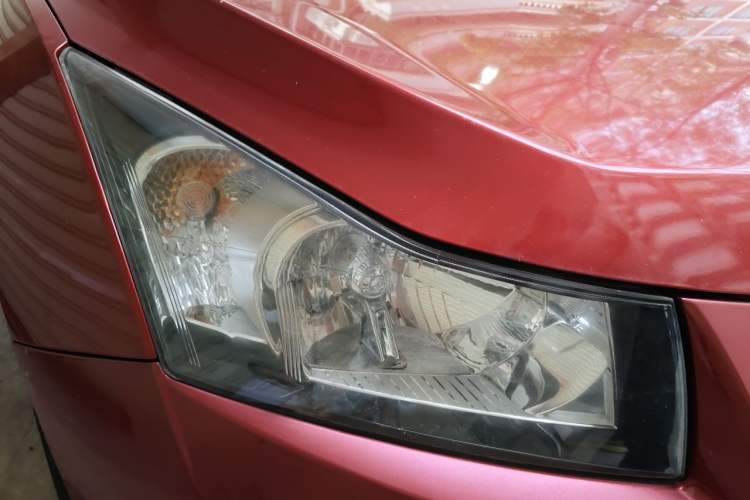 Used Chevrolet Cruze 2012 1.8L SE AT Right Front Headlight