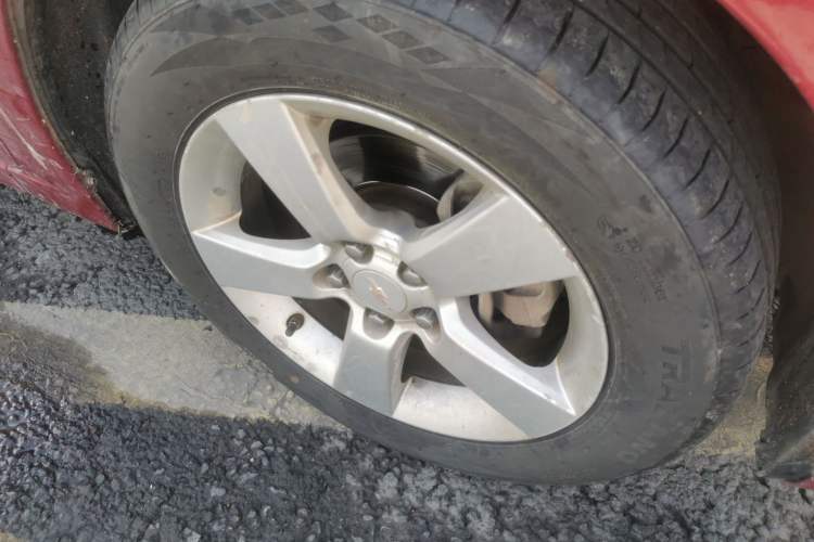 Used Chevrolet Cruze 2012 1.6L SE MT Right Front Wheel Hub