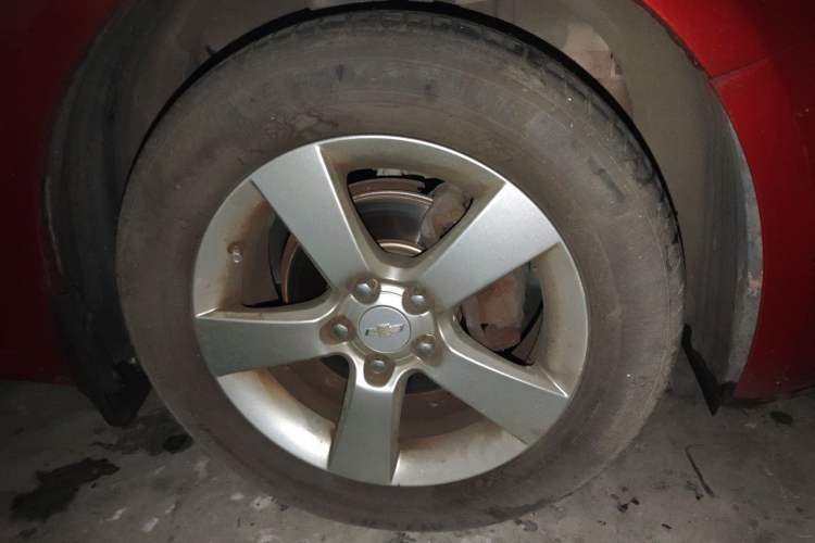 Used Chevrolet Cruze 2012 1.6L SE Automatic Right Front Wheel Hub