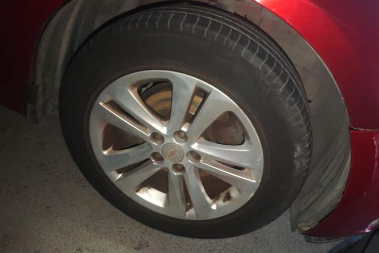 Used Chevrolet Cruze 2012 1.6L SL MT Right Front Wheel Hub