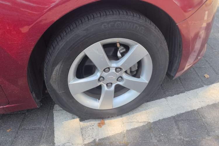 Used Chevrolet Cruze 2012 1.8L SE AT Right Front Wheel Hub