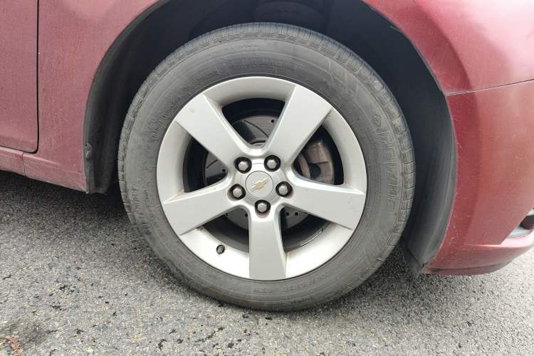 Used Chevrolet Cruze 2012 1.6L SE Automatic Right Front Wheel Hub