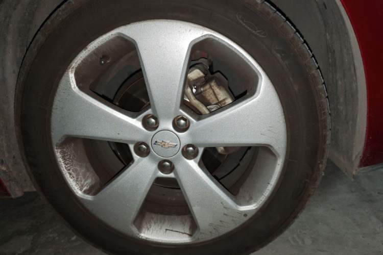 Used Chevrolet Cruze 2012 1.8L SX Automatic Transmission Right Front Wheel Hub