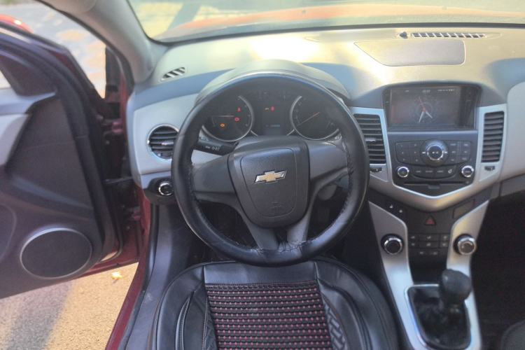 Used Chevrolet Cruze 2012 1.6L SE MT Steering Wheel