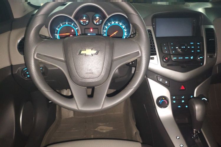 Used Chevrolet Cruze 2012 1.8L SE AT Steering Wheel