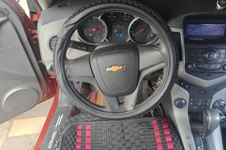 Used Chevrolet Cruze 2012 1.8L SE AT Steering Wheel