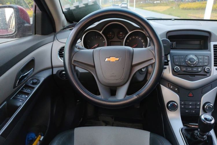 Used Chevrolet Cruze 2012 1.6L SL Grand Edition Manual Transmission Steering Wheel