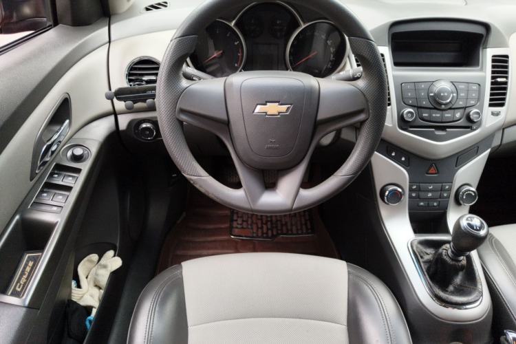 Used Chevrolet Cruze 2012 1.6L SL MT Steering Wheel