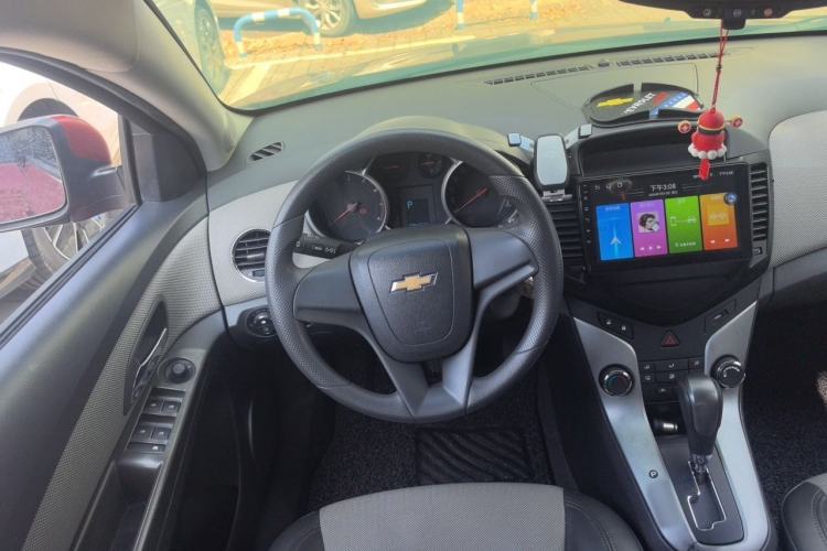 Used Chevrolet Cruze 2012 1.8L SE AT Steering Wheel