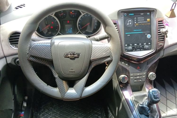 Used Chevrolet Cruze 2012 1.6L SL MT Steering Wheel