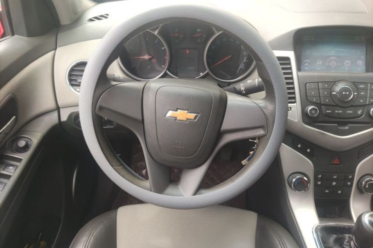 Used Chevrolet Cruze 2012 1.6L SE MT Steering Wheel