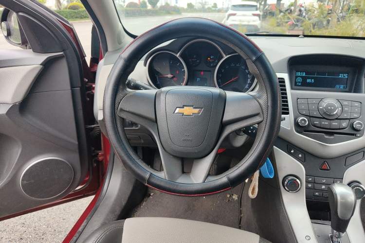Used Chevrolet Cruze 2012 1.6L SE Automatic Steering Wheel