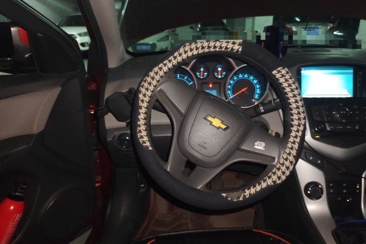 Used Chevrolet Cruze 2012 1.6L SL MT Steering Wheel