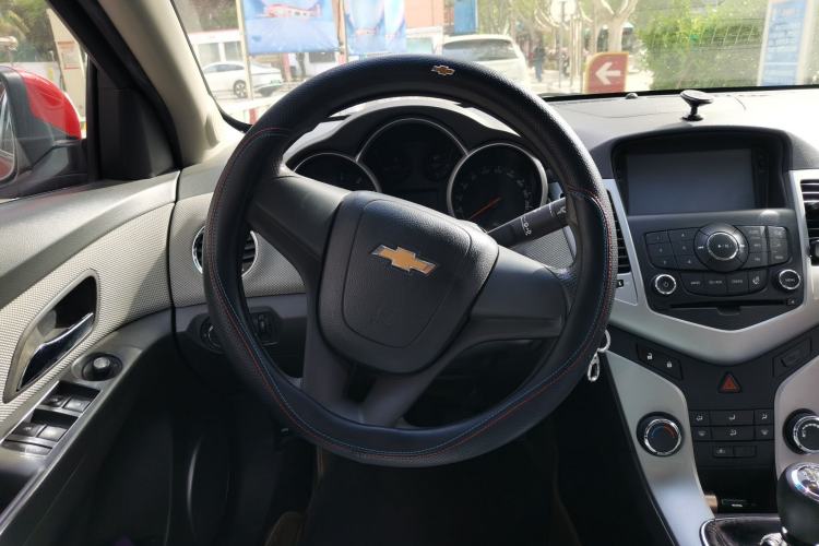 Used Chevrolet Cruze 2012 1.6L SE MT Steering Wheel