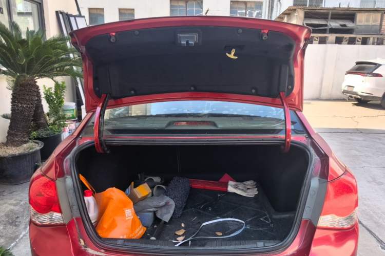 Used Chevrolet Cruze 2012 1.6L SE Automatic Trunk