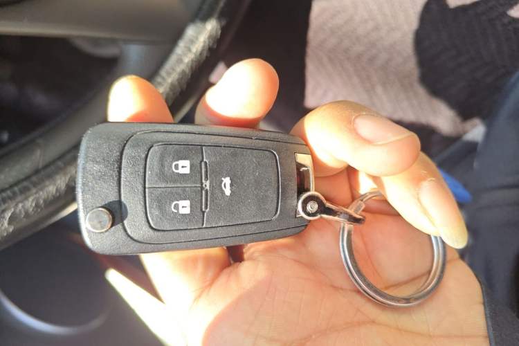 Used Chevrolet Cruze 2012 1.6L SE Automatic Vehicle Key