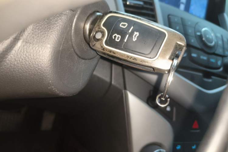 Used Chevrolet Cruze 2012 1.8L SE AT Vehicle Key