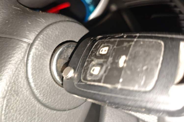Used Chevrolet Cruze 2012 1.8L SE AT Vehicle Key