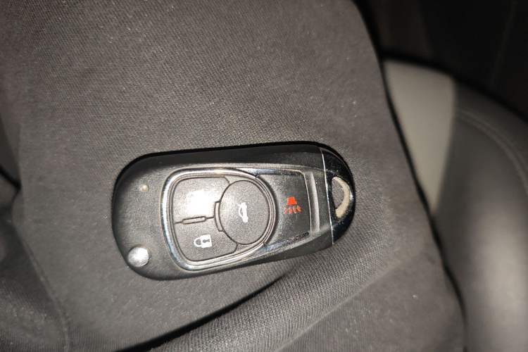 Used Chevrolet Cruze 2012 1.6L SL Grand Edition Automatic Vehicle Key