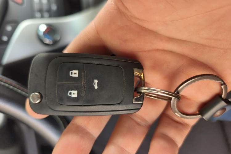 Used Chevrolet Cruze 2012 1.6L SE Automatic Vehicle Key