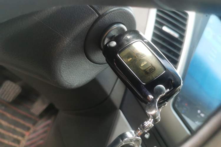 Used Chevrolet Cruze 2012 1.6L SE MT Vehicle Key