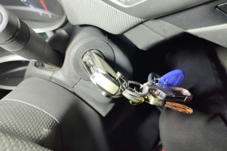 Used Chevrolet Cruze 2012 1.6L SE Automatic Vehicle Key