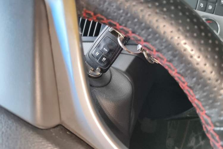 Used Chevrolet Cruze 2012 1.6L SE MT Vehicle Key