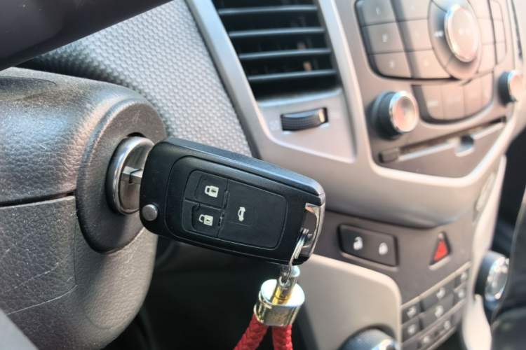 Used Chevrolet Cruze 2012 1.6L SE Automatic Vehicle Key