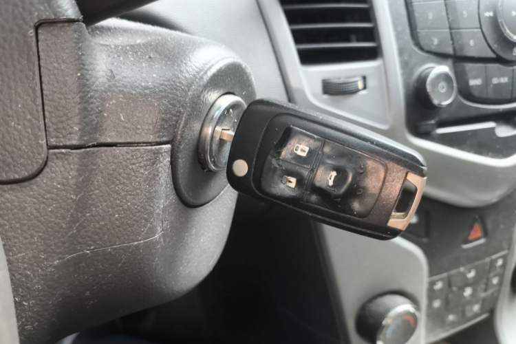 Used Chevrolet Cruze 2012 1.6L SL Grand Edition Automatic Vehicle Key