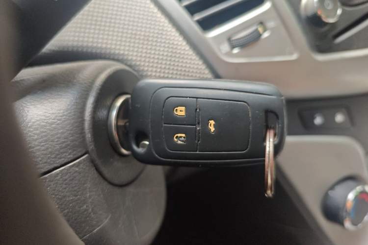 Used Chevrolet Cruze 2012 1.6L SE Automatic Vehicle Key