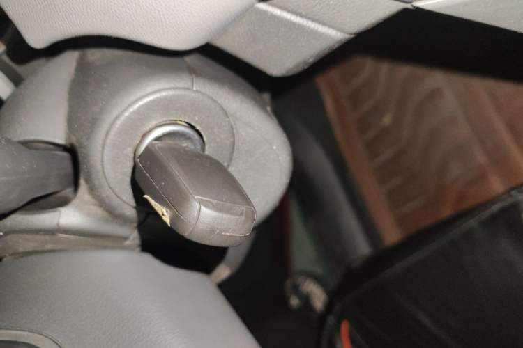 Used Chevrolet Cruze 2012 1.6L SL MT Vehicle Key