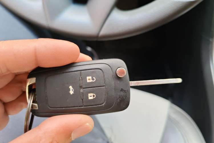 Used Chevrolet Cruze 2012 1.8L SE AT Vehicle Key