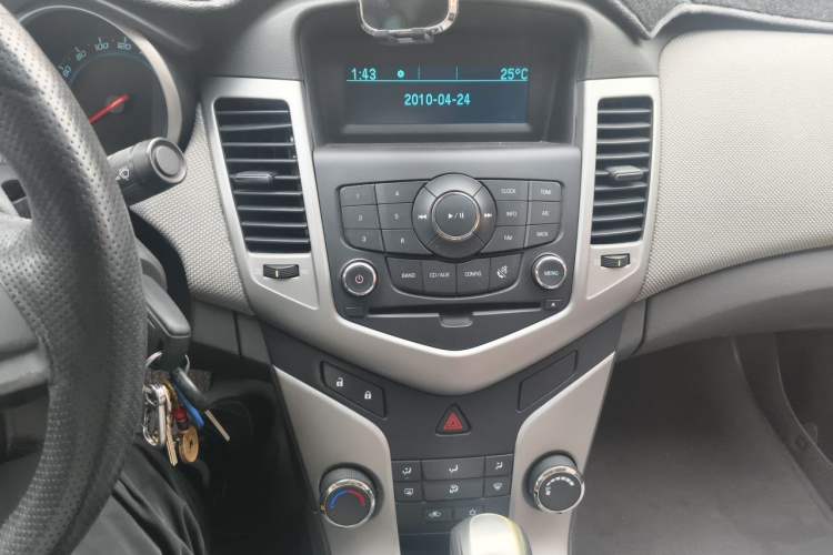 Used Chevrolet Cruze 2012 1.8L SE AT Audio And AC Panel