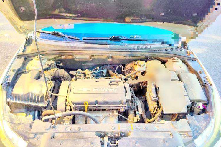 Used Chevrolet Cruze 2012 1.6L SL Grand Edition Manual Transmission Engine Bay