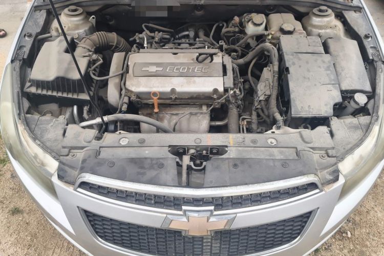 Used Chevrolet Cruze 2012 1.8L SE AT Engine Bay